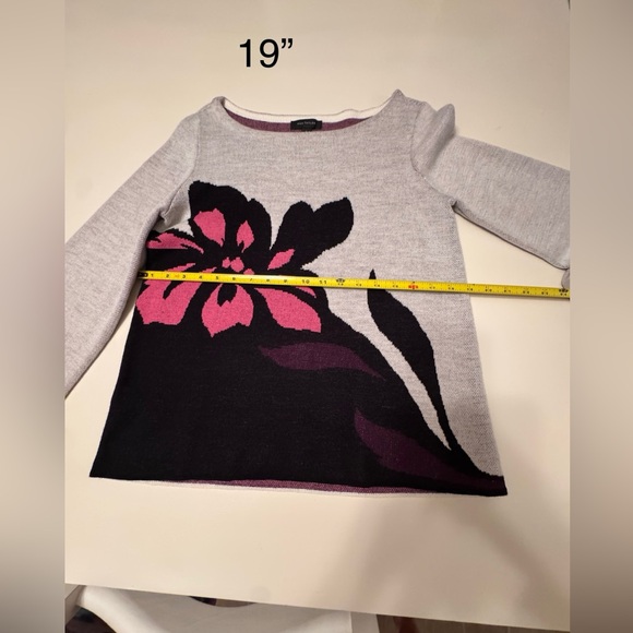 Ann Taylor Women’s Small Grey Floral Print Sweater - Picture 11 of 16